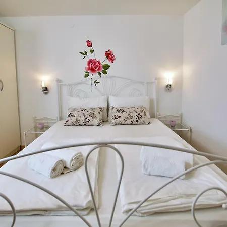 Appartamento Kristic, Cozy With A Terrace Ragusa