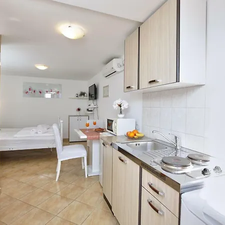 Apartment Kristic, Cozy With A Terrace Dubrovnik