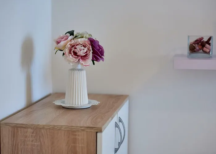 Kristic, Cozy With A Terrace *