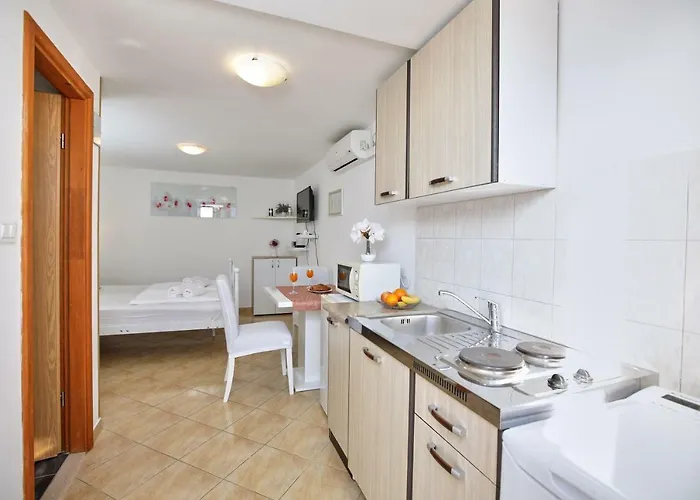 Apartment Kristic, Cozy With A Terrace Dubrovnik