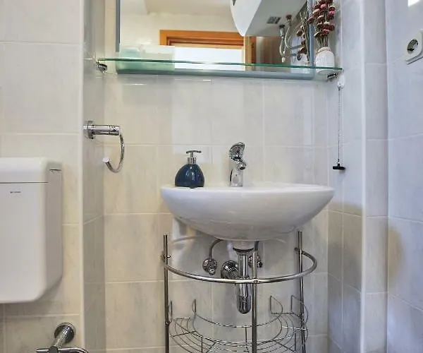 公寓 Kristic, Cozy With A Terrace *